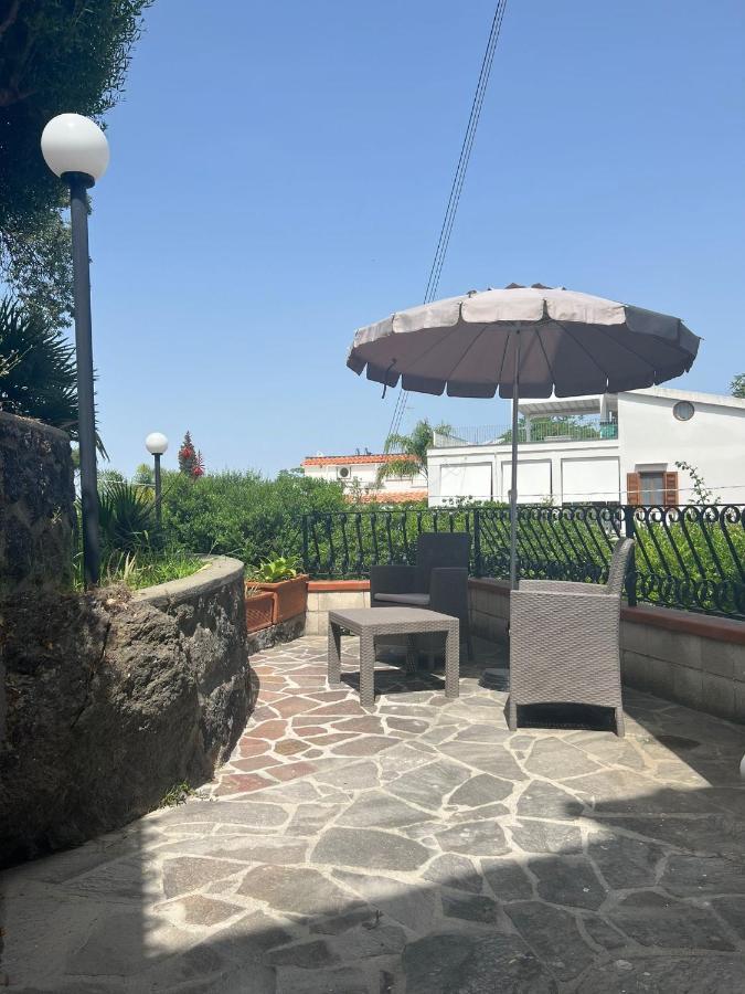 איסקיה Villa Rosa Rooms מראה חיצוני תמונה