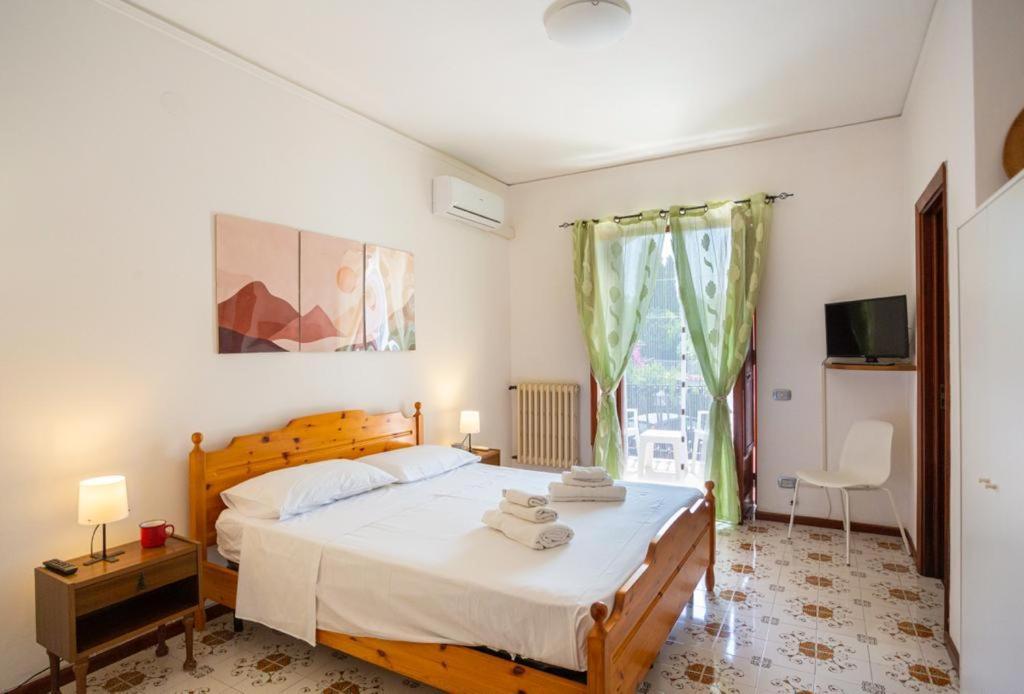 איסקיה Villa Rosa Rooms מראה חיצוני תמונה