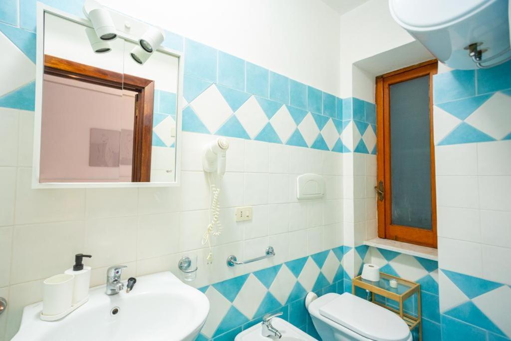 איסקיה Villa Rosa Rooms מראה חיצוני תמונה